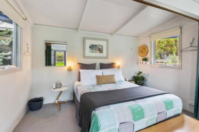 Apollo Bay Beach Bungalow - Couples Retreat